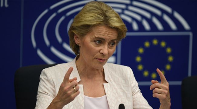 Ursula Von Der Leyen Avrupa Komisyonu'nun yeni başkanı oldu