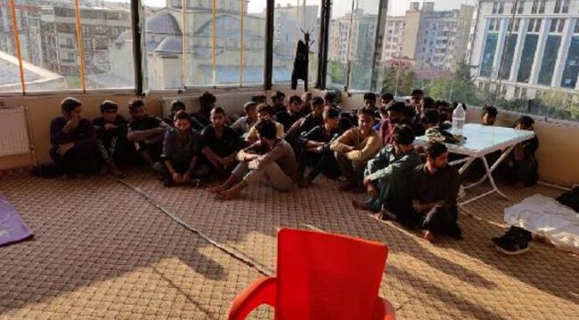 MİT ve polisten ortak operasyon! Otelde 26 kaçak göçmen yakalandı