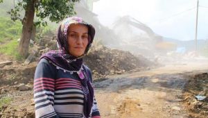 Rize’de heyelan riski altındaki yapıların yıkımı başladı