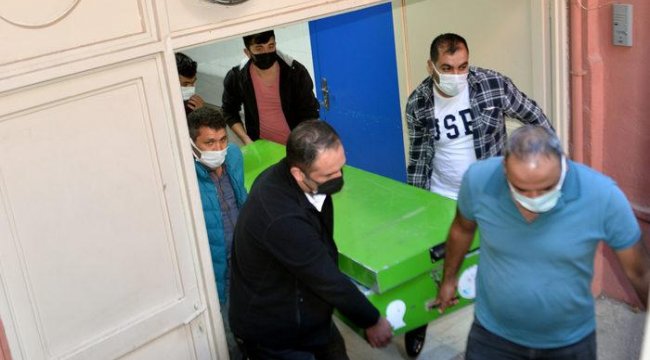 Kendisini darbeden kocasını bıçaklayarak öldürdü