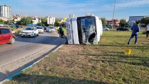 Adana'da işçi servisi devrildi: 2'si ağır 16 yaralı