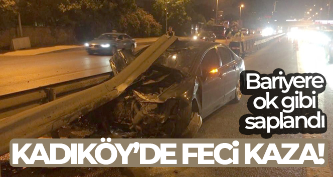 Kadıköy'de kontrolden çıkan otomobil bariyere ok gibi saplandı