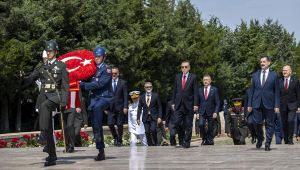 Cumhurbaşkanı Erdoğan ve YAŞ üyeleri Anıtkabir'i ziyaret etti..'YAŞ'ta alacağımız kararlarla ordumuzun gücüne güç katacağız'