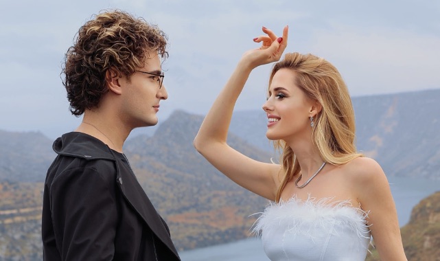 Wilma Elles ve Ray Darling'den Duygusal Klip: