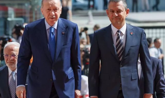 Cumhurbaşkanı Erdoğan'dan CHP lideri Özel'e: Ümmetin birliğini savunmak ne zamandan beri suç oldu?