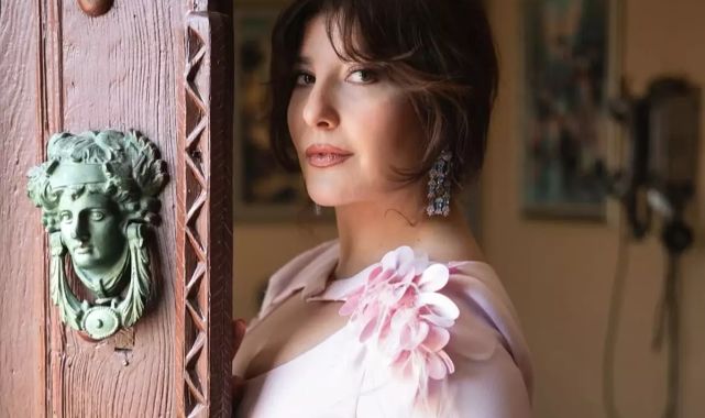 Şebnem Bozoklu yeni filminin kamera arkasını yayınladı: Erkekler yine üstsüz