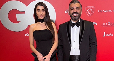 GQ Türkiye Men of the Year Gecesinde Eren Şar ve Deren Yaşar Dikkatleri Üzerine Çekti