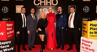 Wilma Elles’ten 100 ödül! Gecenin yıldızı Wilma Elles oldu…