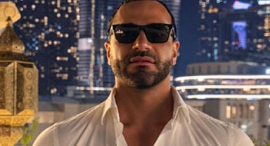 Özer Akkeleş yeni yaşını Dubai’de kutladı.