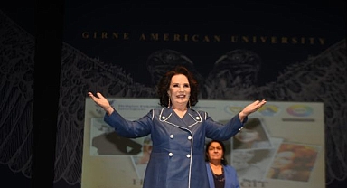 Hülya Koçyiğit: 